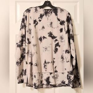 J.Jill Fit Large Tall Long Sleeve Tie Dyed Black Tan